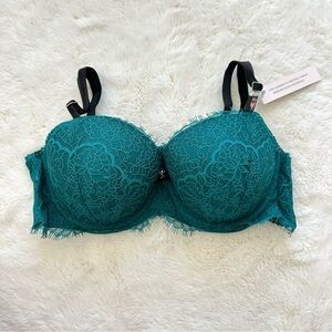 NWT!!! Victoria’s Secret women bra size 34D Retail 64$